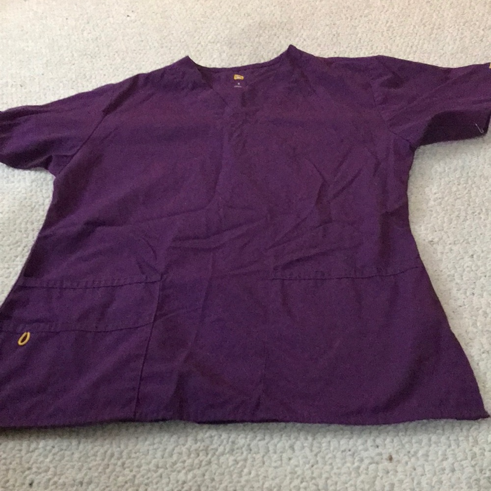 Scrub top purple
